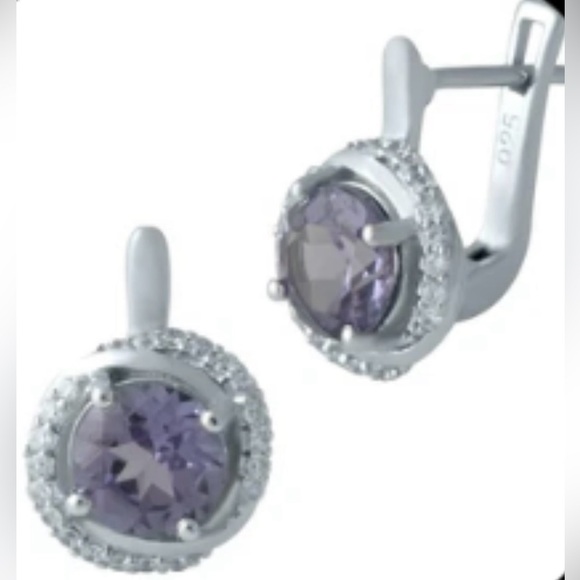 Jewelry - 925 Sterling Silver Huggie
Earring over
Round Alexandrite 4,Ict.
